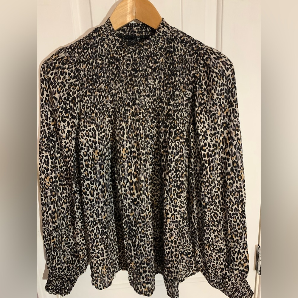 "twelve o two Women Mock Neck  printed ruffled blouse Like New Sz SP